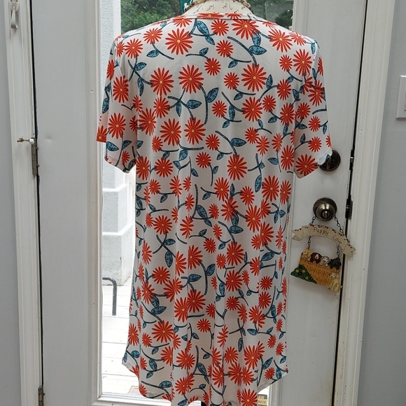 Lularoe XL, short sleeve women's top - Picture 3 of 3